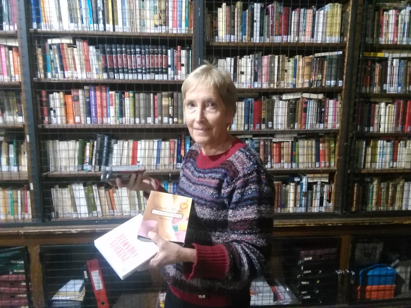 Silvia Martini está a cargo de la Biblioteca Parlante, con casi 400 obras